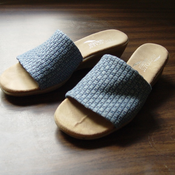 Aerosoles Denim Slider Heelrest Sandals - Picture 3 of 4